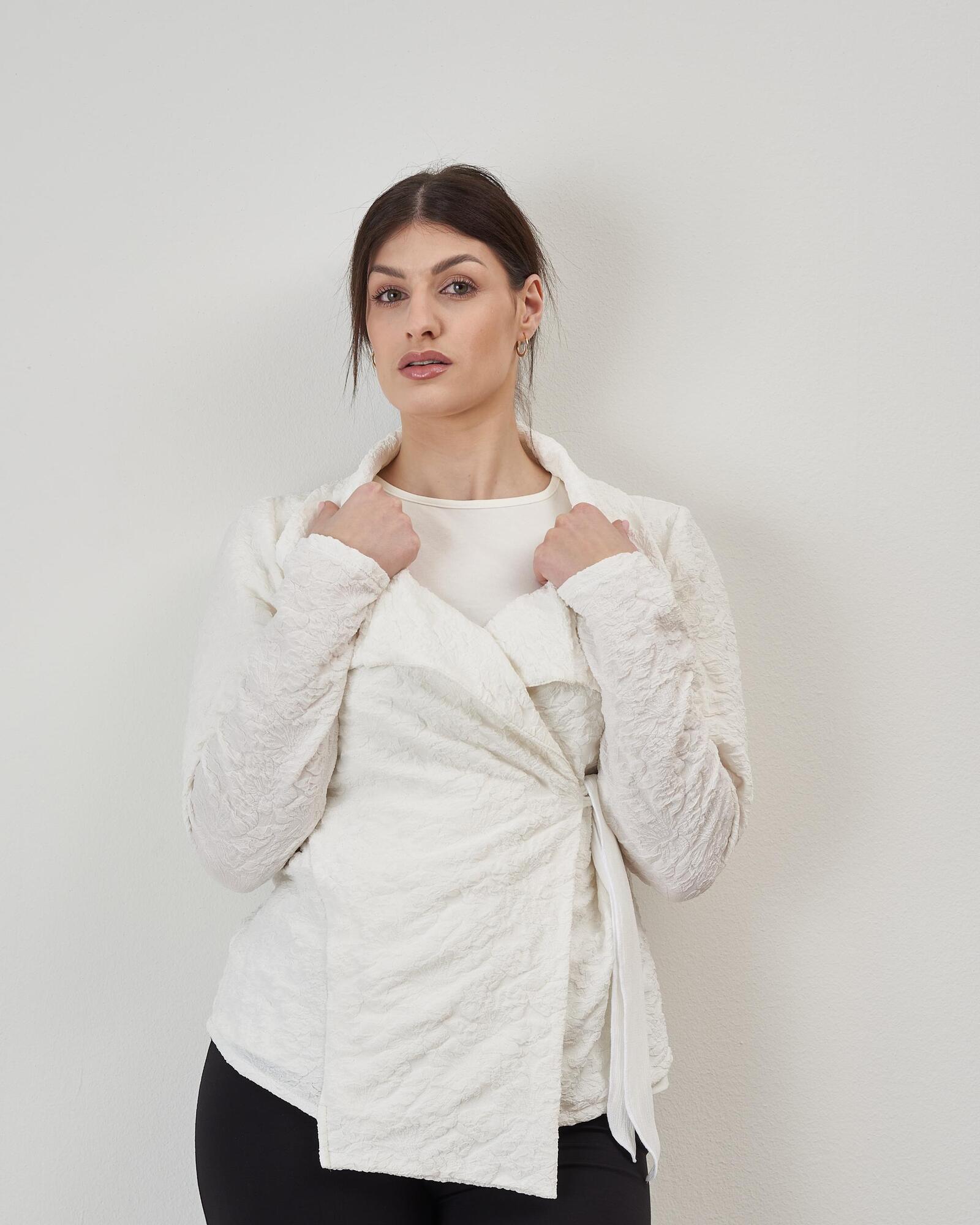 Jakna by Ana Kraš Glavna slika proizvoda