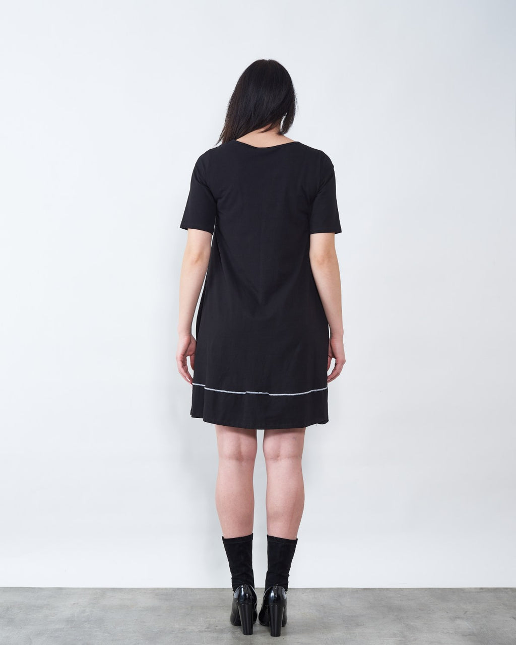 HALJINA KRUG CRNA (1)