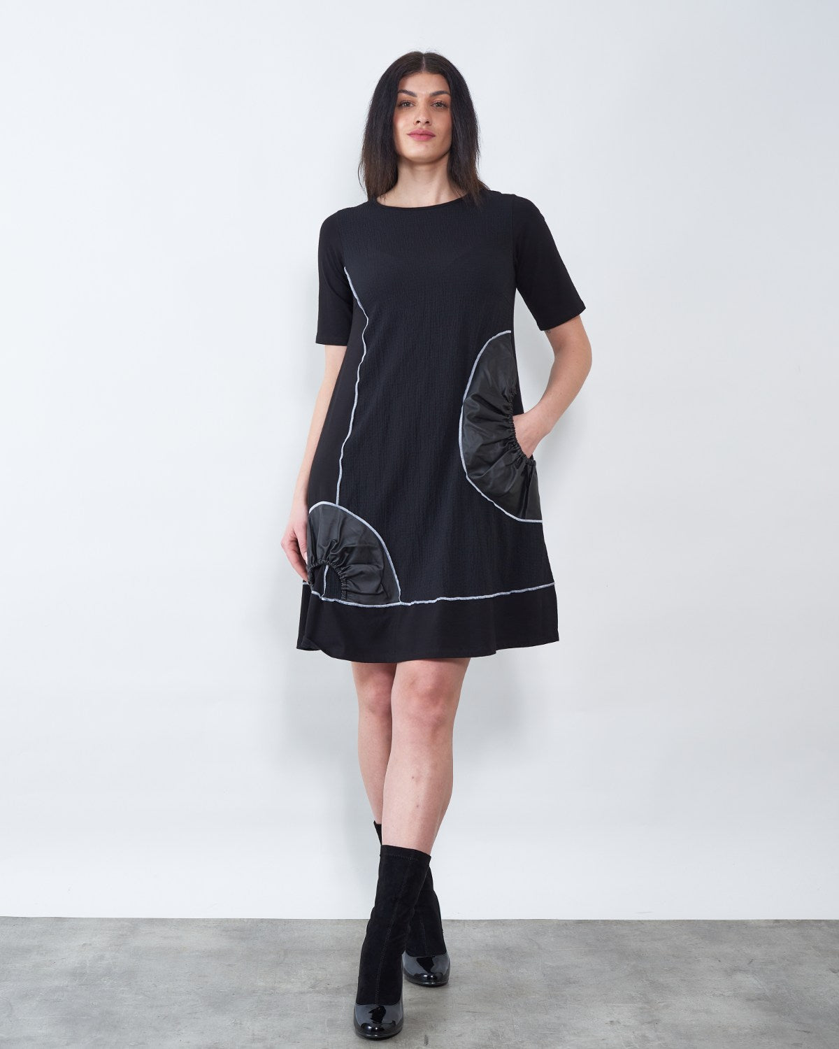 HALJINA KRUG CRNA (3) Glavna slika proizvoda