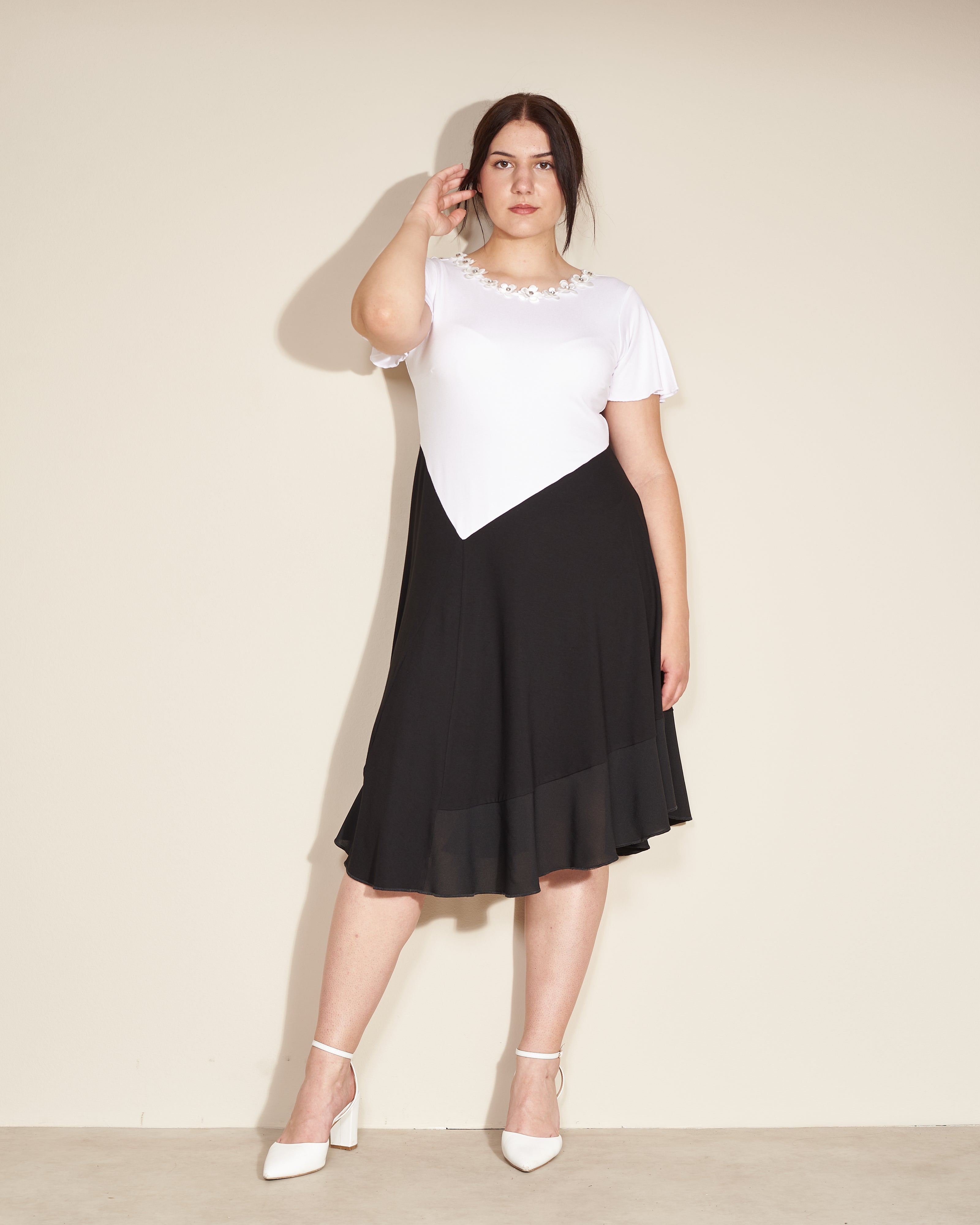 HALJINA ARETA CRNO-BIJELA Glavna slika proizvoda