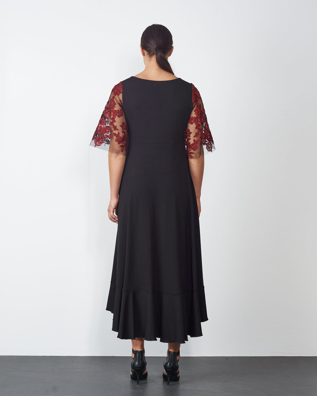 HALJINA ARETA BORDO