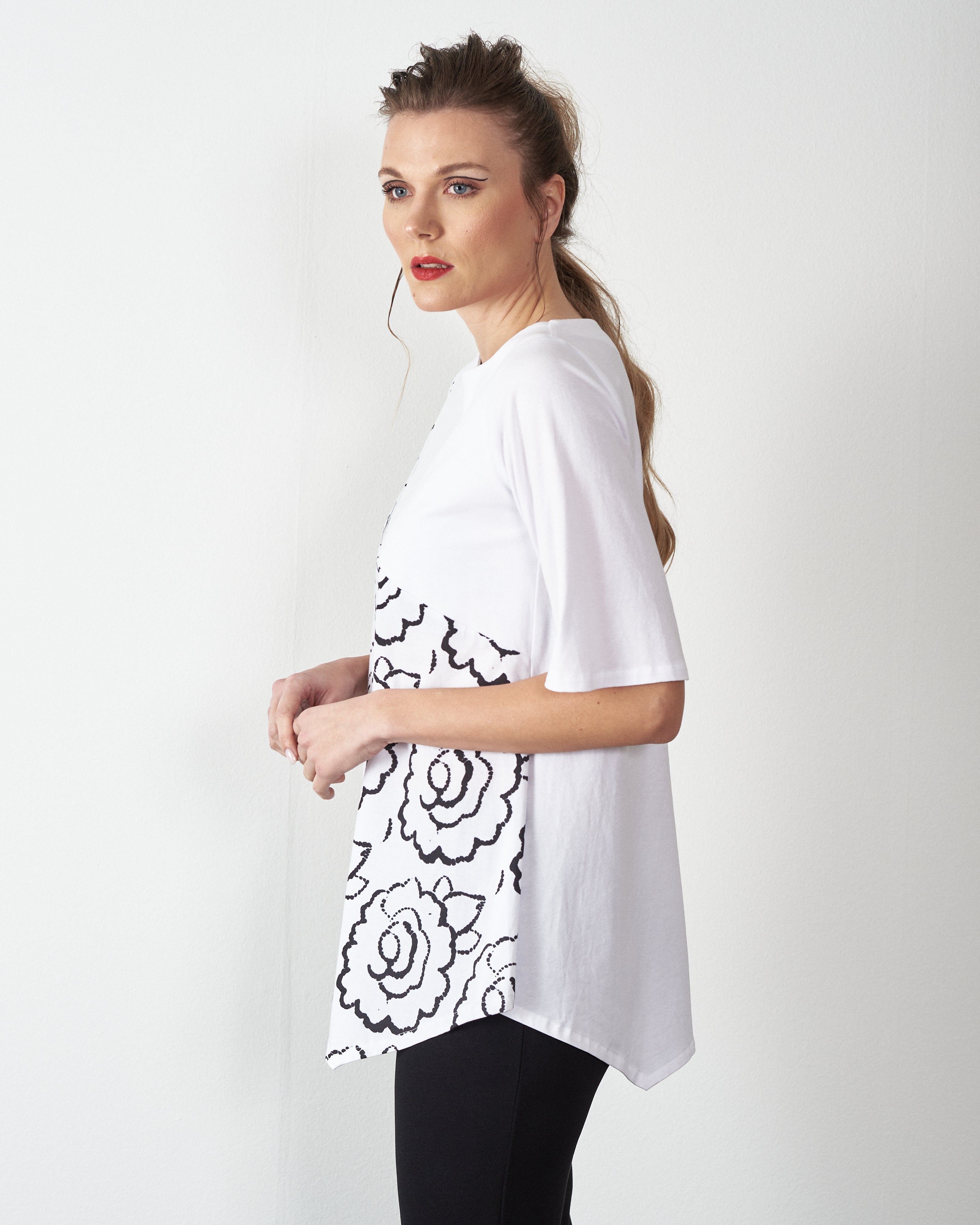 TUNIKA INES