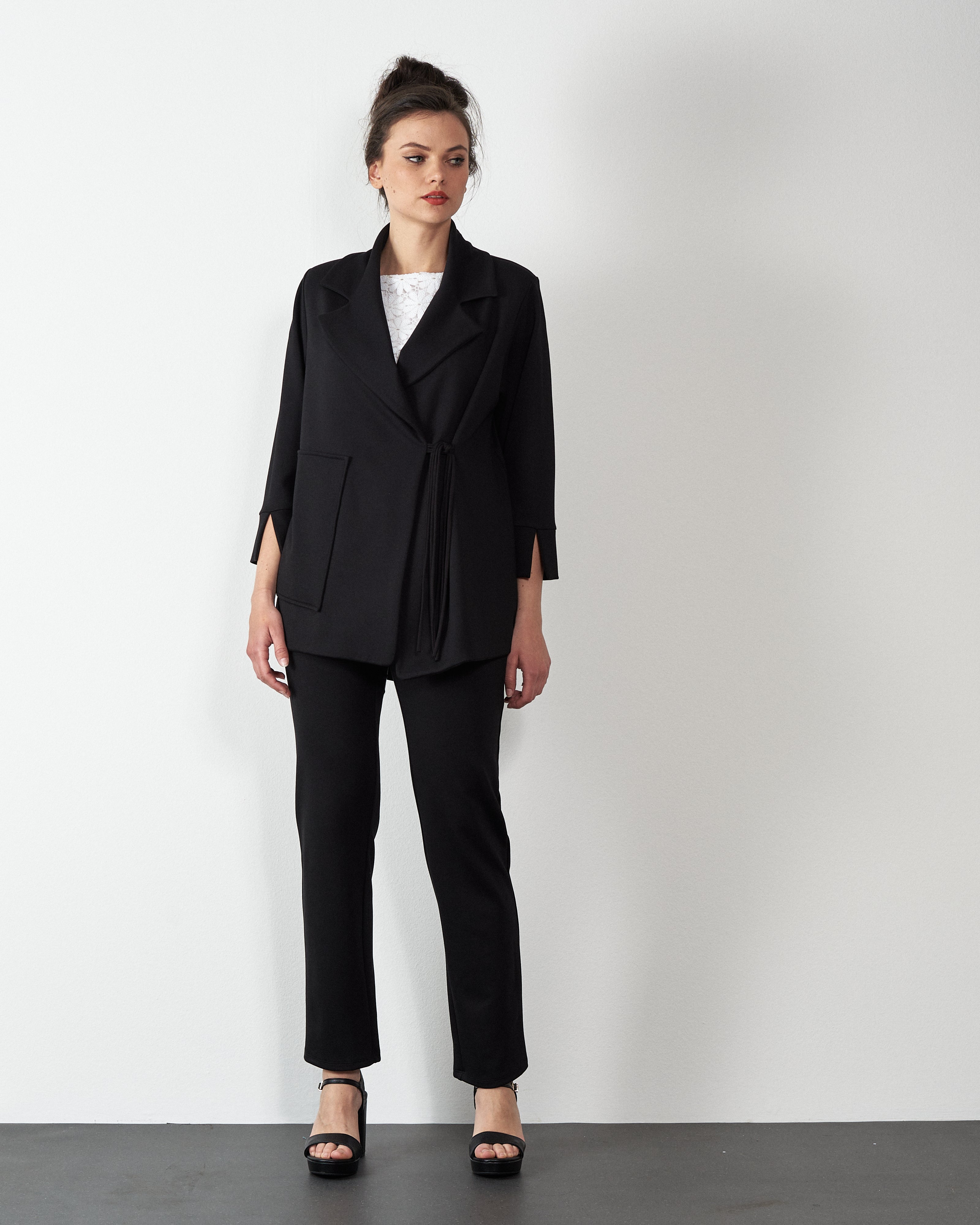 JAKNA TETRA CRNA Glavna slika proizvoda