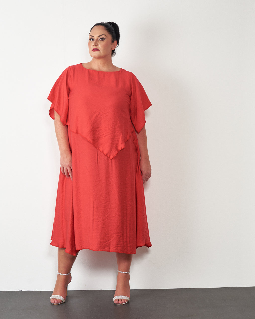 HALJINA NAIA RED