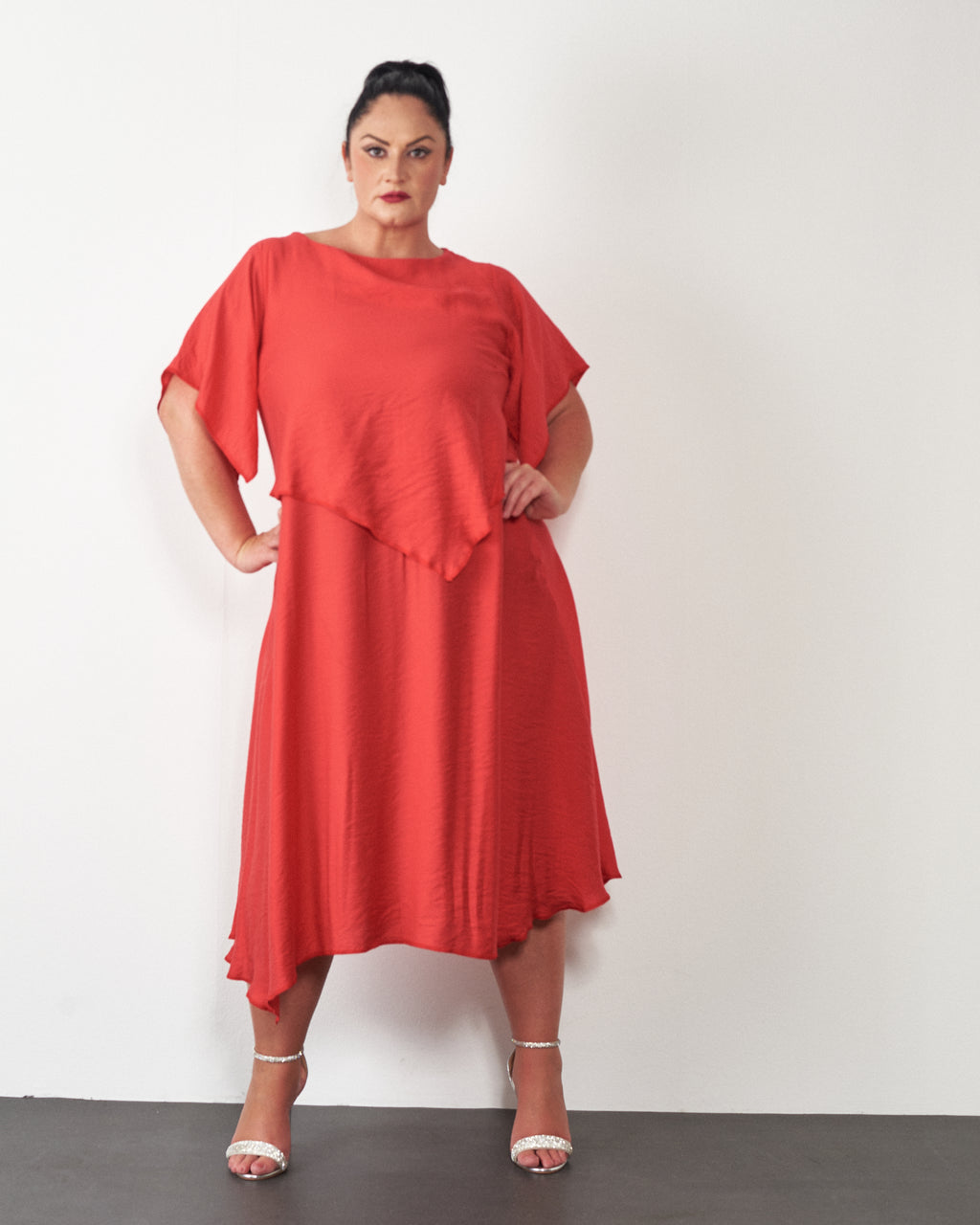 HALJINA NAIA RED