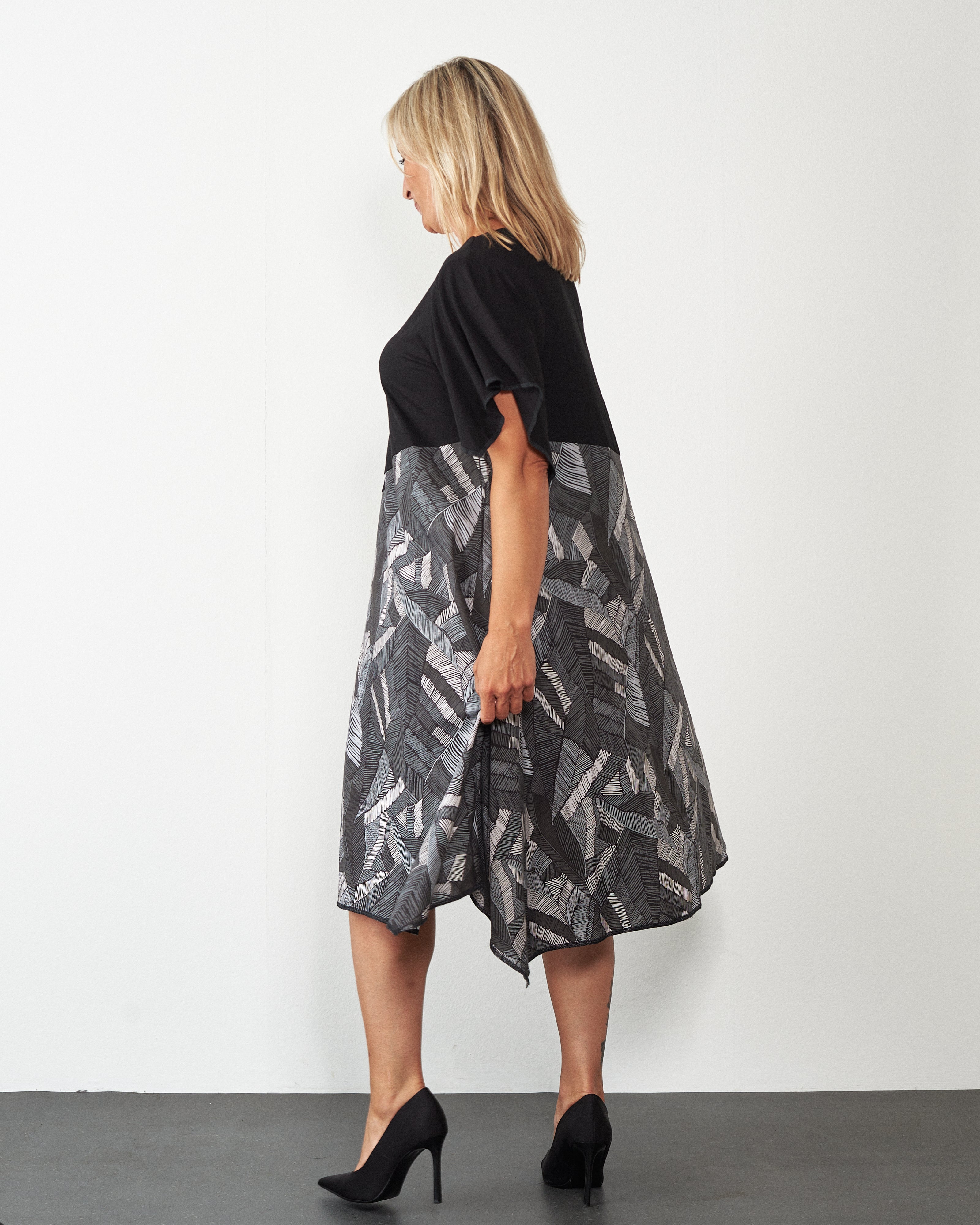 HALJINA AGATA GREY