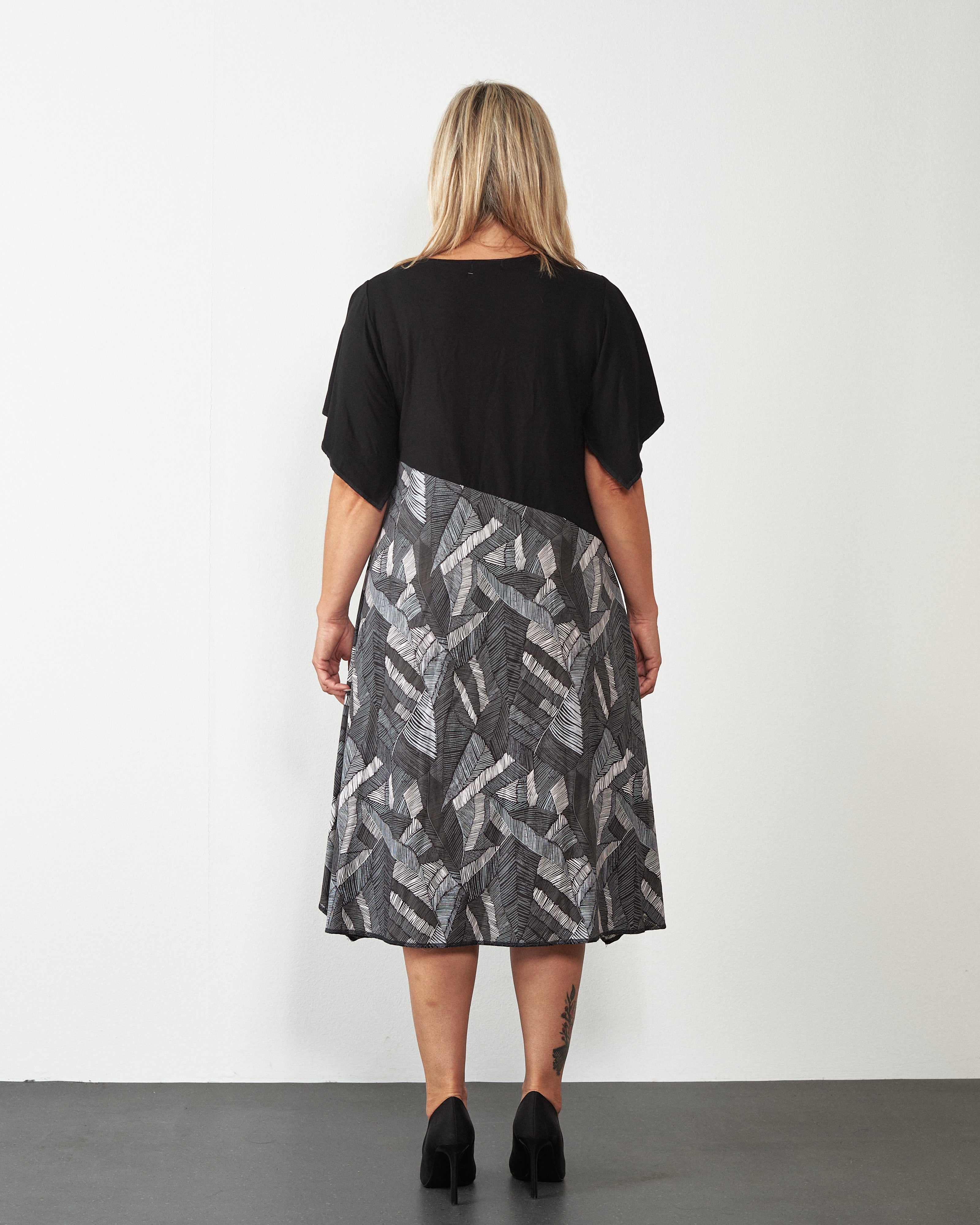 HALJINA AGATA GREY