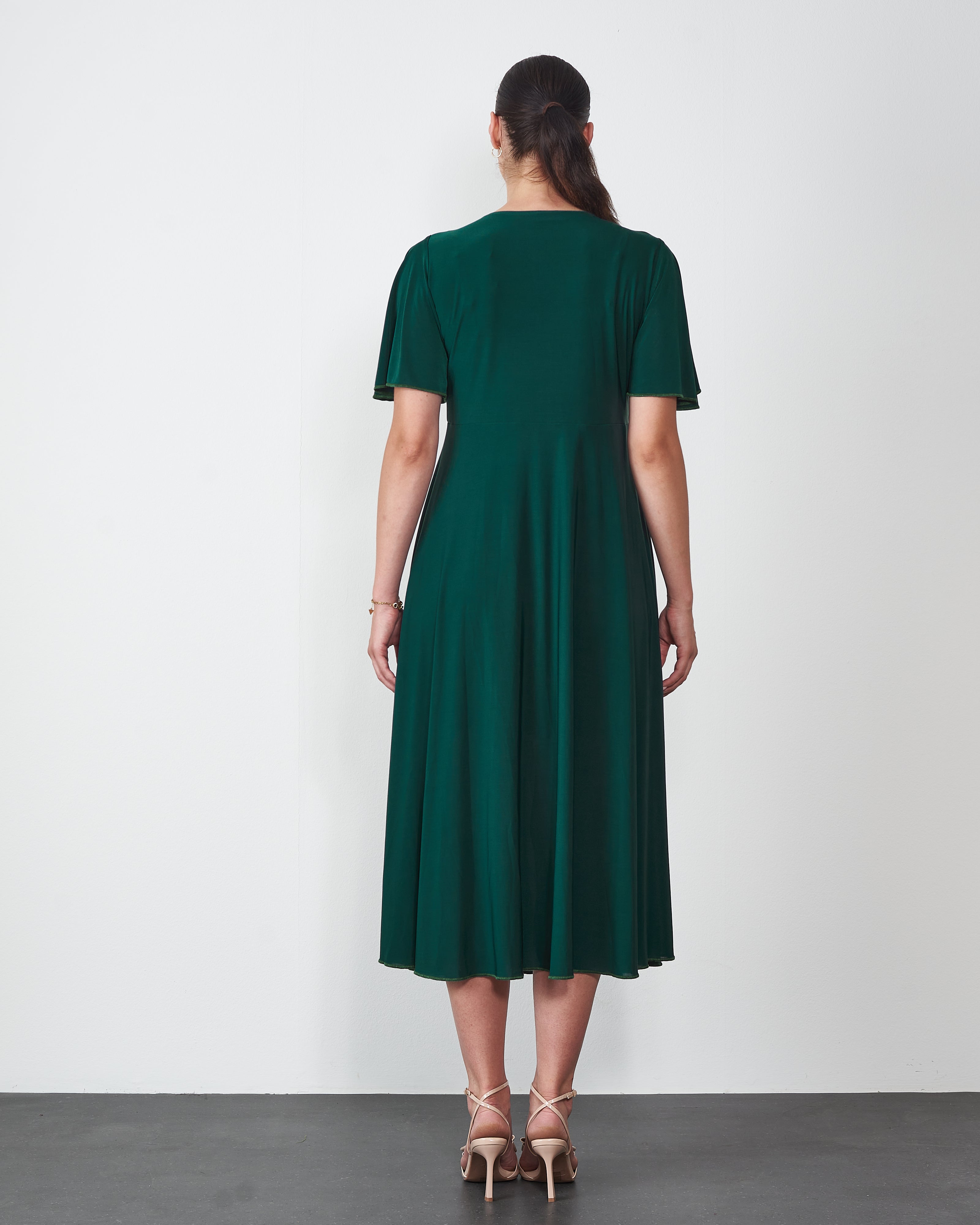 HALJINA ANI EMERALD