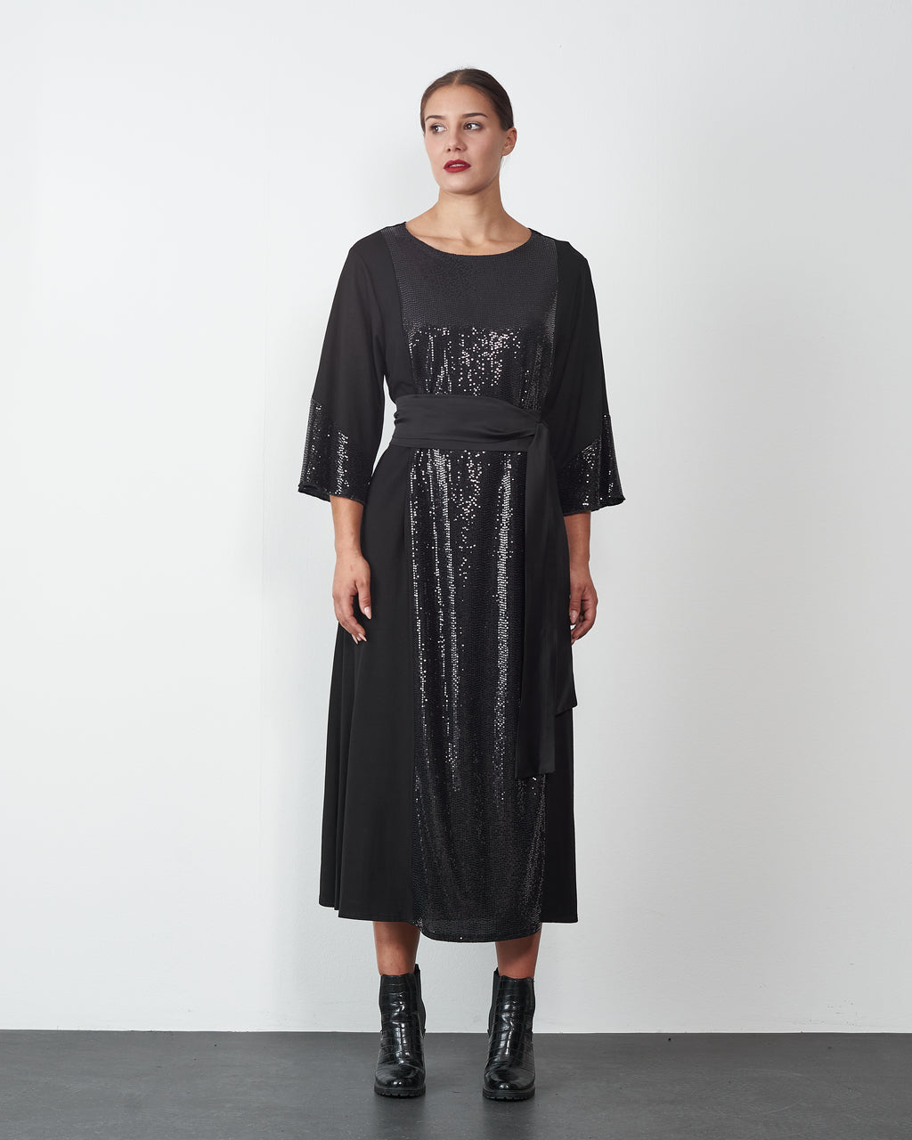 HALJINA DIVA BLACK