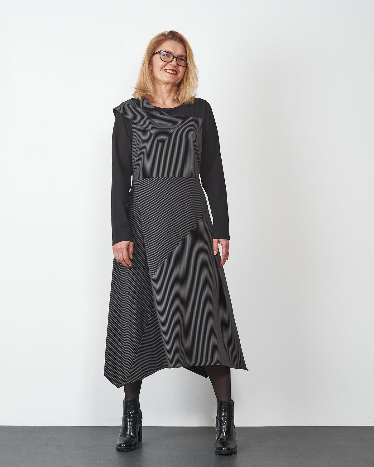 HALJINA RINIA