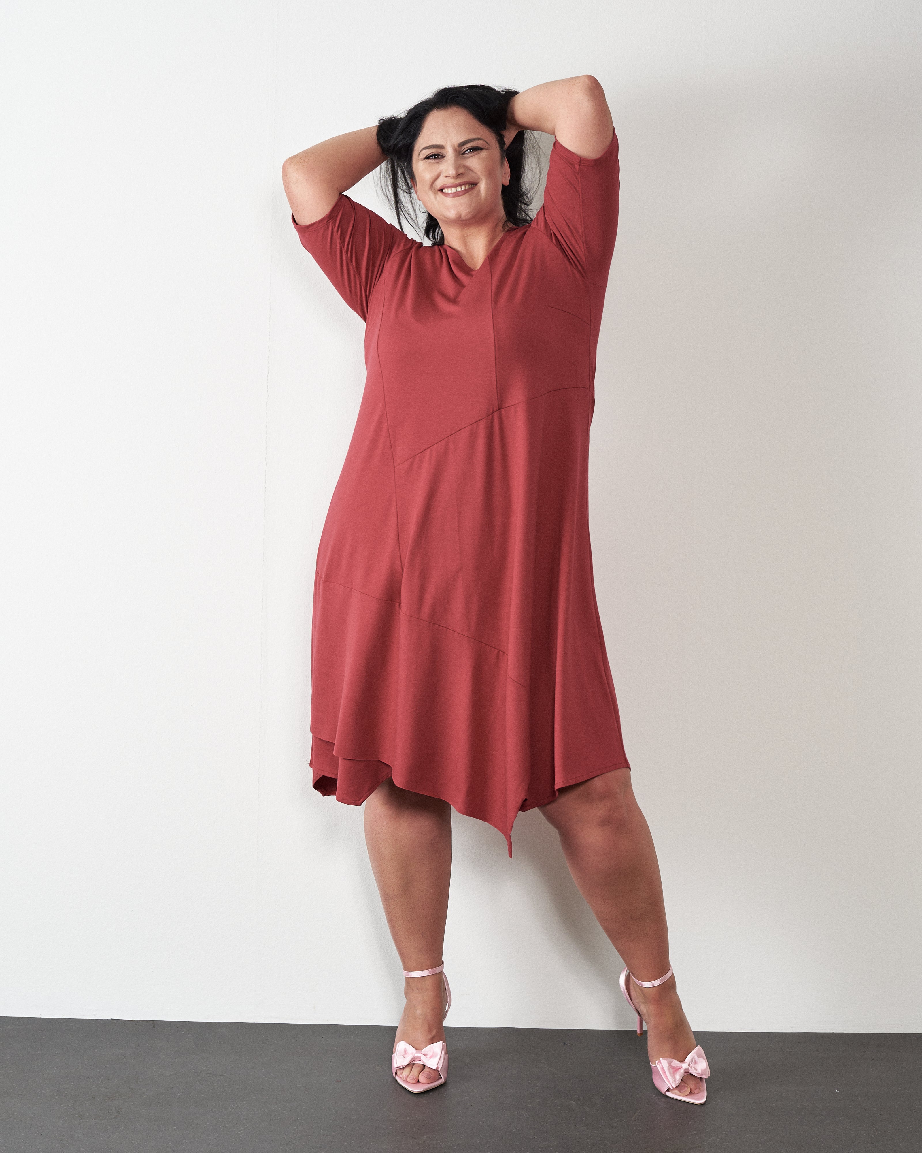 HALJINA VANJA RED