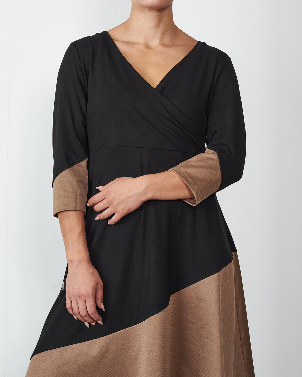 HALJINA EMINA