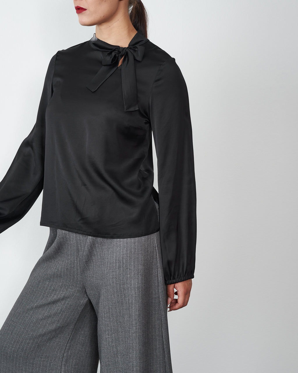 BLUZA LOLA CRNA