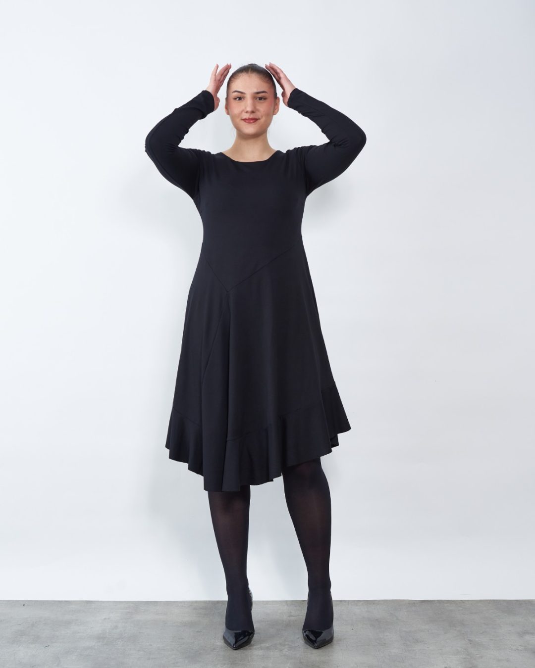 HALJINA ARETA ZIMA CRNA