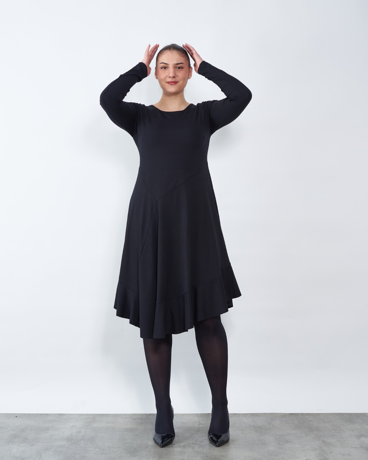 HALJINA ARETA ZIMA CRNA