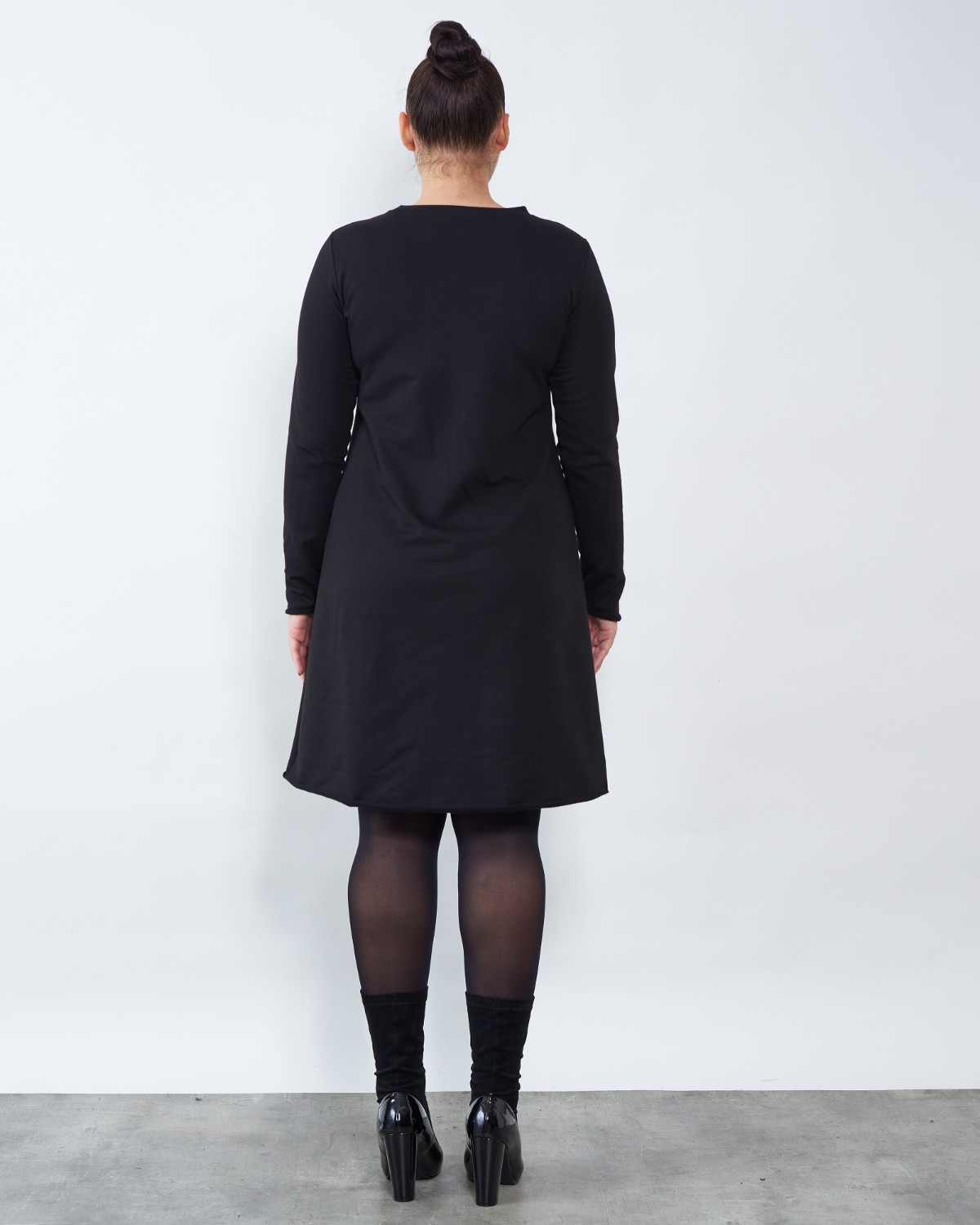 HALJINA IVA CRNO-BIJELA - Slika 4