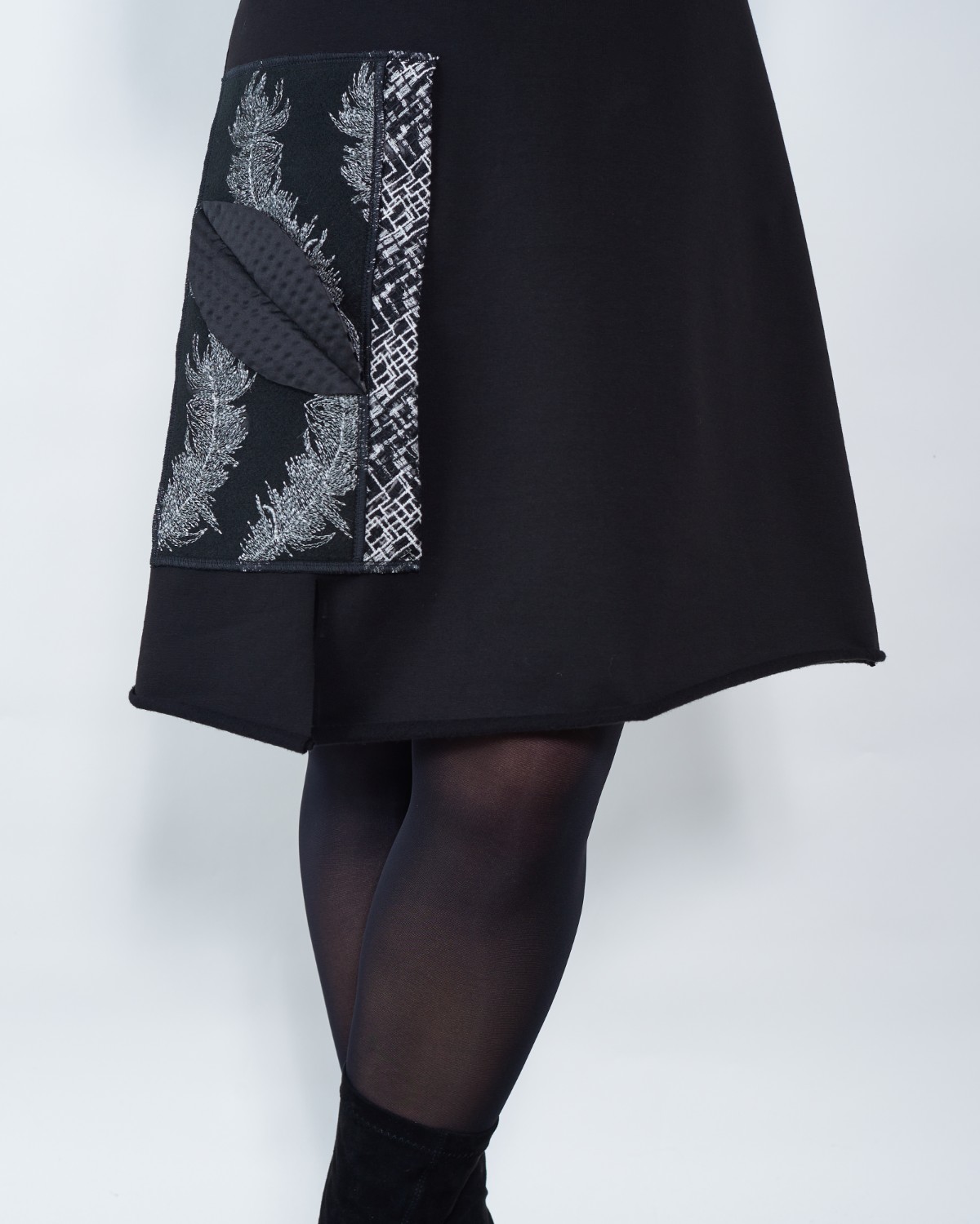 HALJINA IVA CRNO-BIJELA - Slika 3